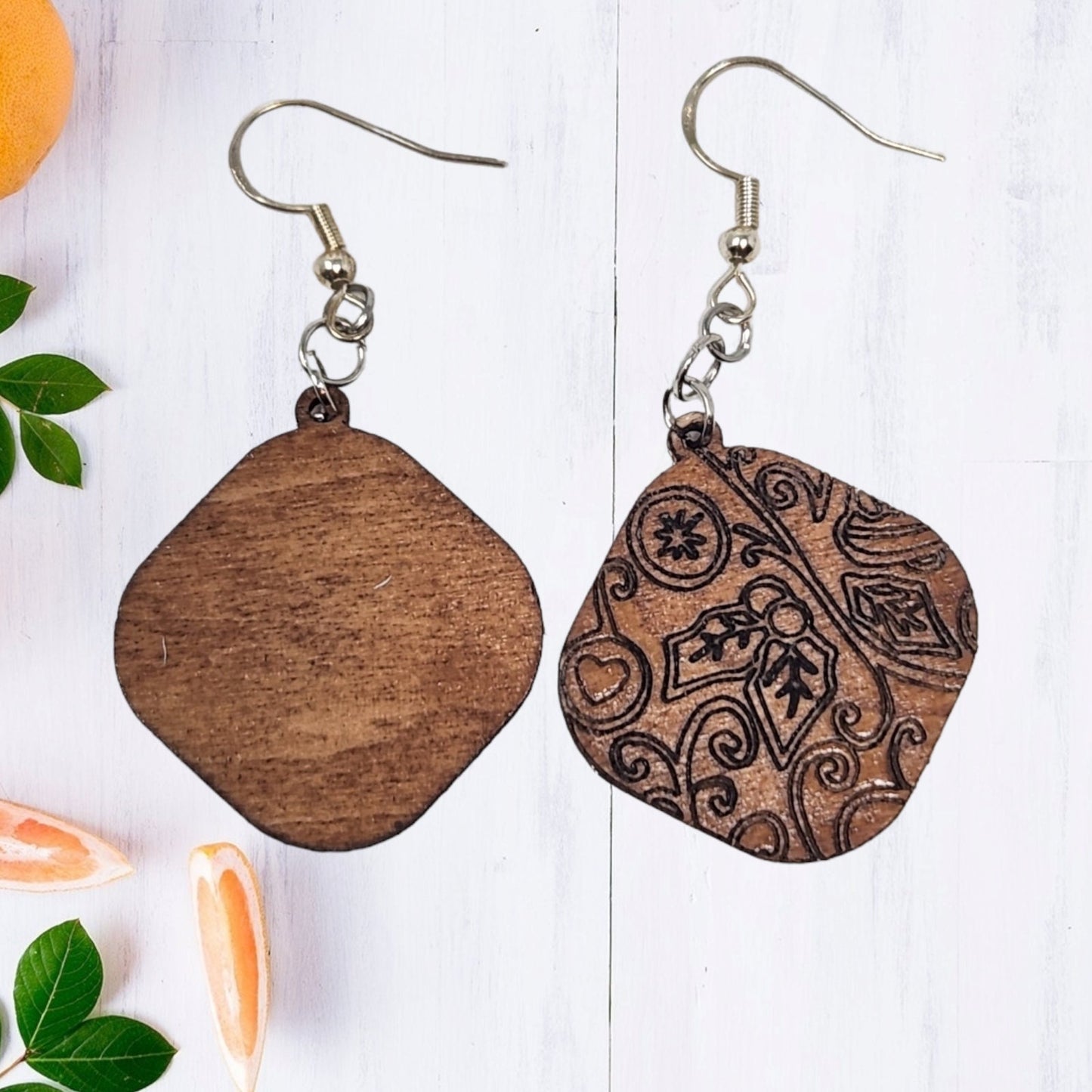 Boho Paisley Engraved Wooden Print Dangle Earrings - Artistic Wood Jewelry with Bohemian Flair