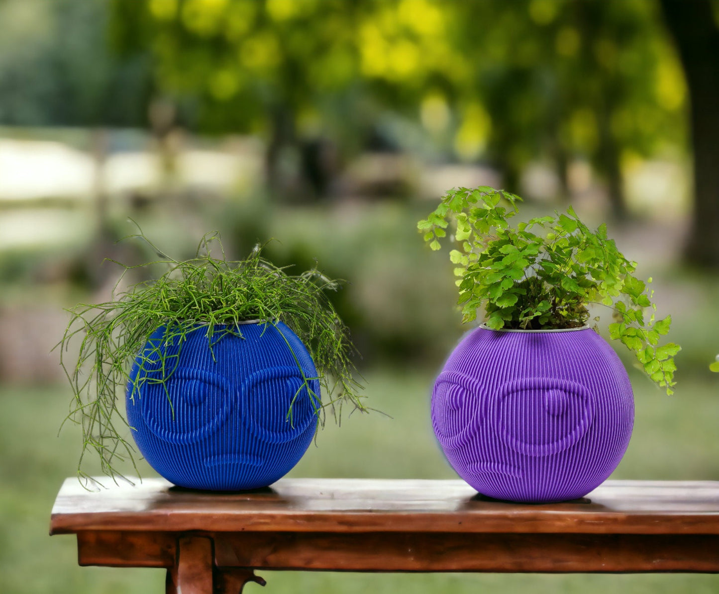 Suspicious Dude Face Planter - Funny Emoji-Inspired Plant Decor for Home & Garden