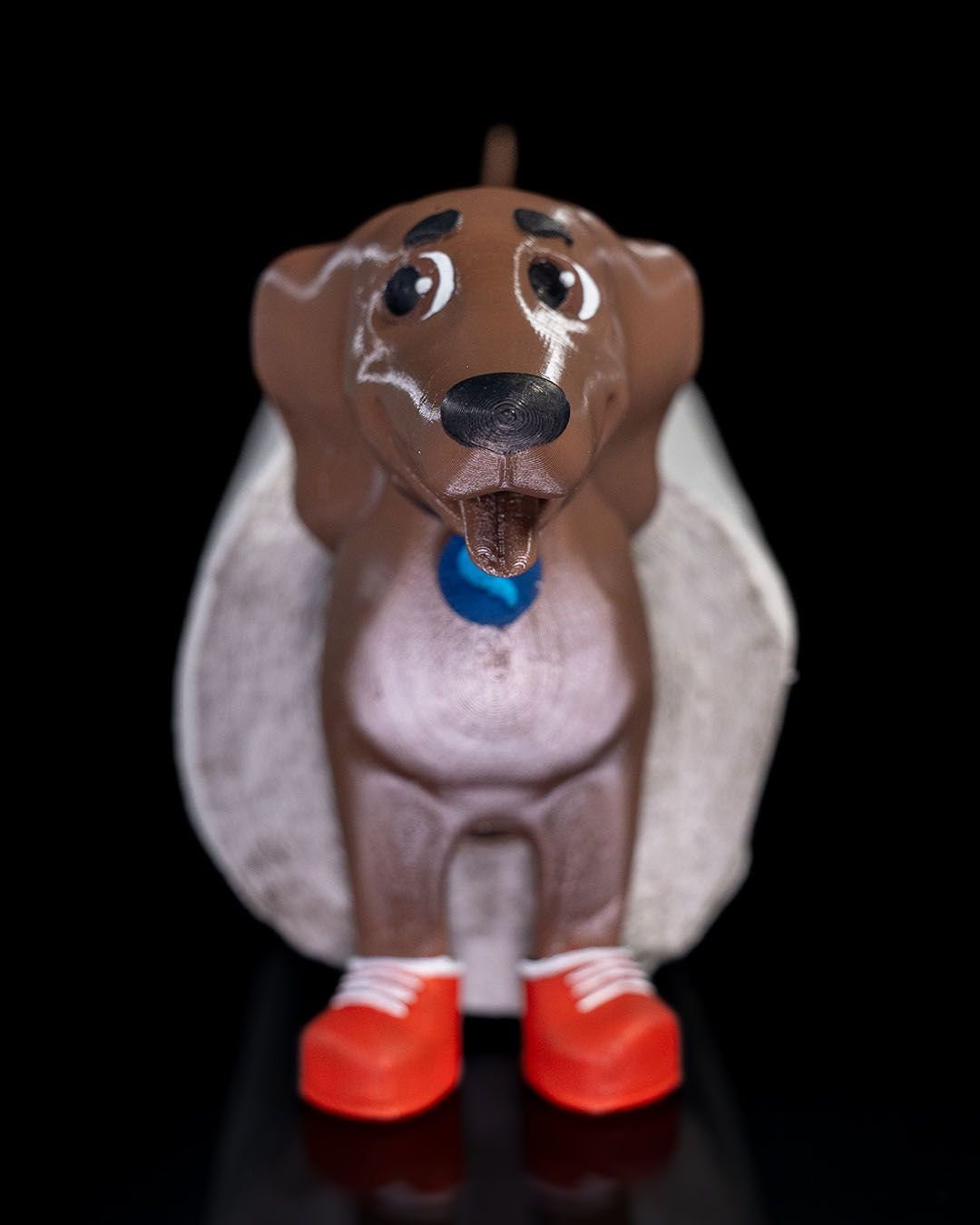 Wiener Dog Paper Towel Holder - Unique 3D Printed Dachshund Kitchen Decor - Modern & Quirky Countertop Accessory