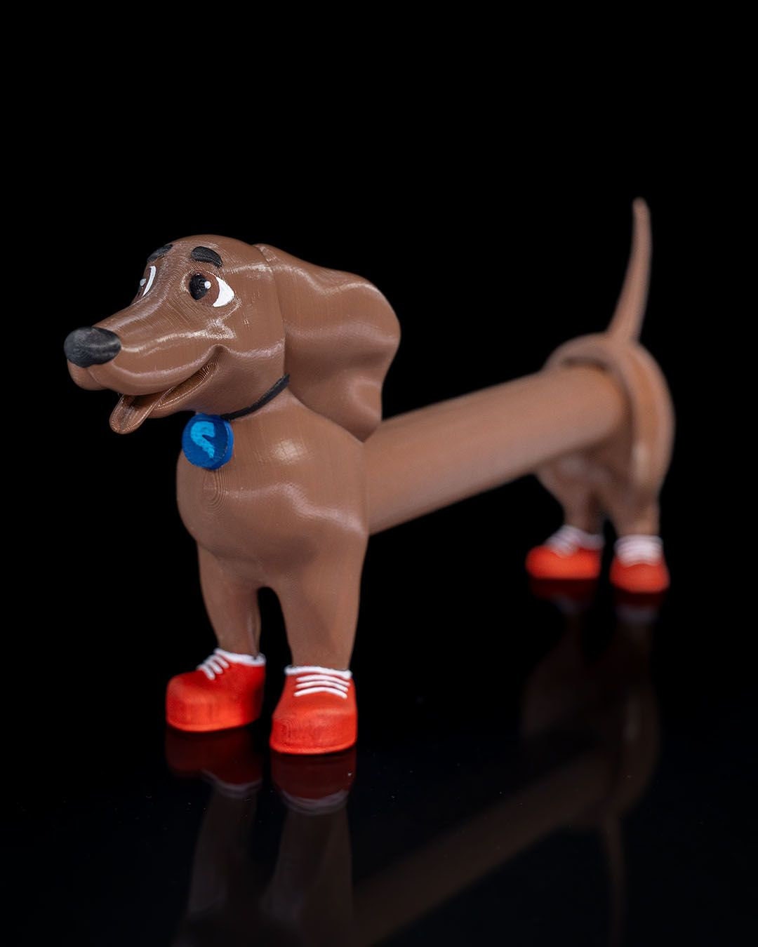 Wiener Dog Paper Towel Holder - Unique 3D Printed Dachshund Kitchen Decor - Modern & Quirky Countertop Accessory