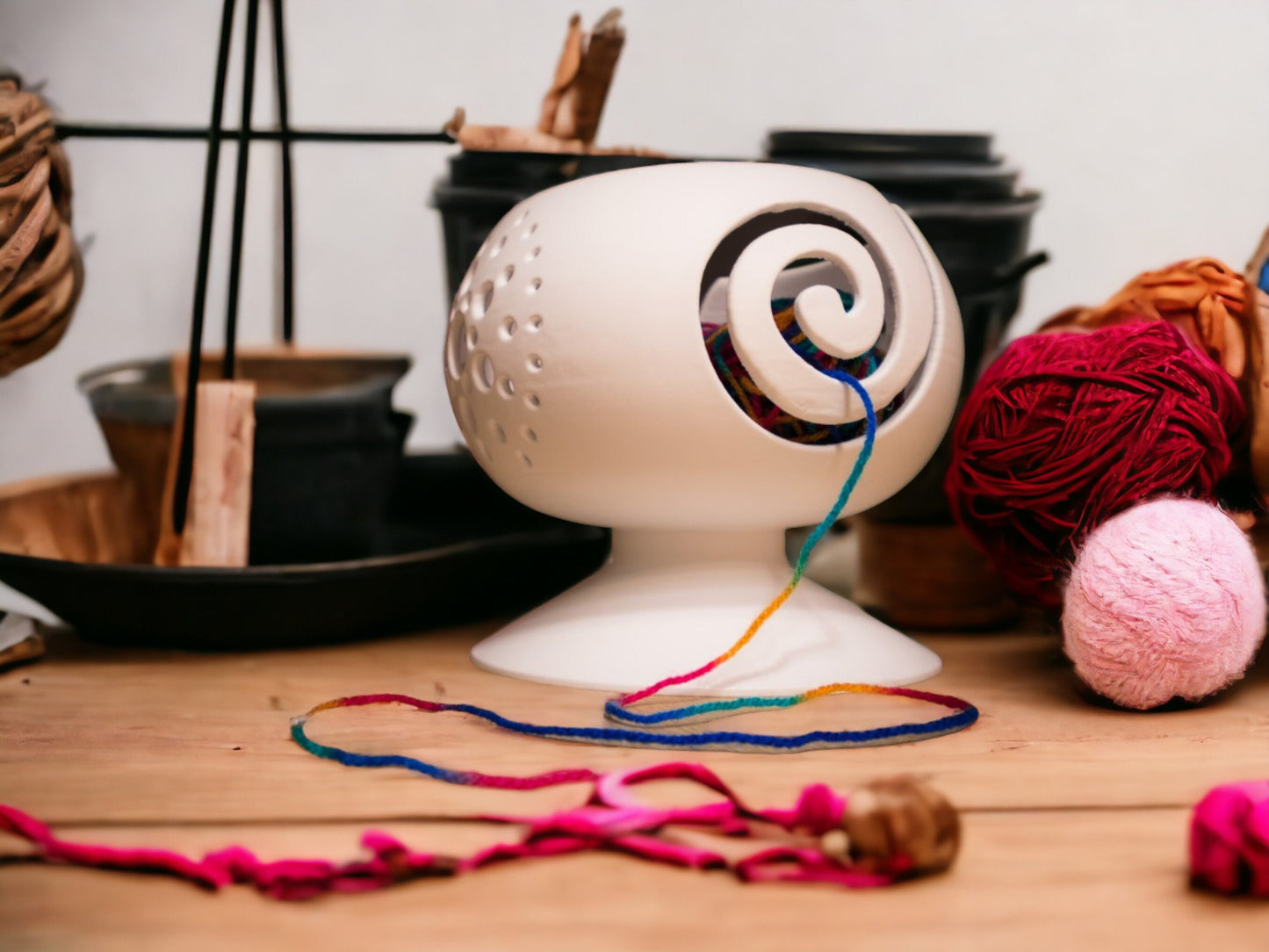 Art Deco Style Yarn Bowl Unique 3D Printed - Elegant Yarn Holder for Knitting and Crochet