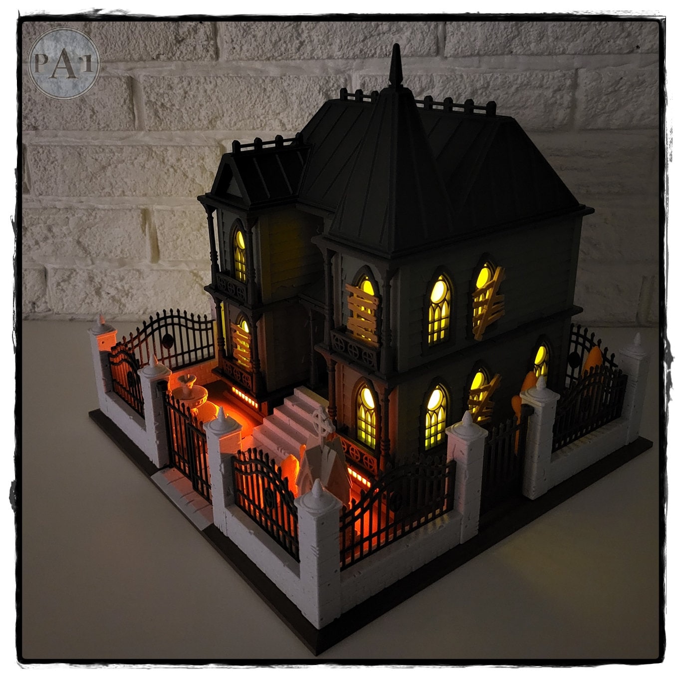 Abandoned Haunted House Diorama | Creepy Miniature Home Decor for Collectors & Model Fans