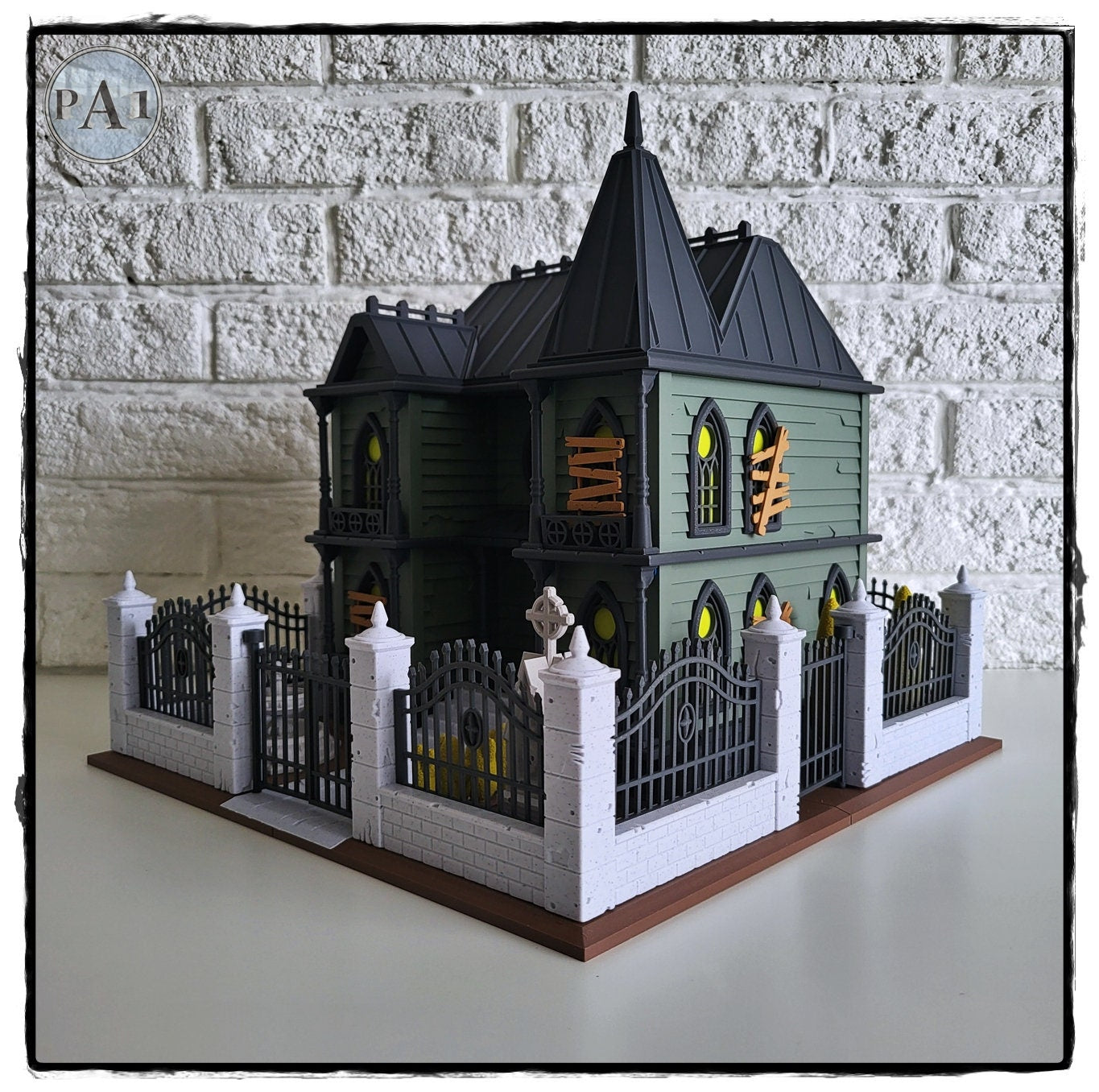 Abandoned Haunted House Diorama | Creepy Miniature Home Decor for Collectors & Model Fans