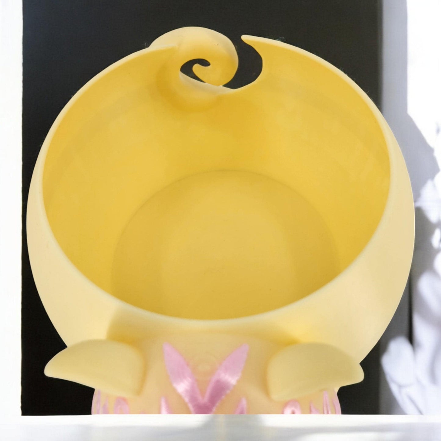 Cat Bobble Yarn Bowl - Perfect Gift for Knitting & Crochet Lovers, Feline Themed Accessory, Handmade Yarn Organizer