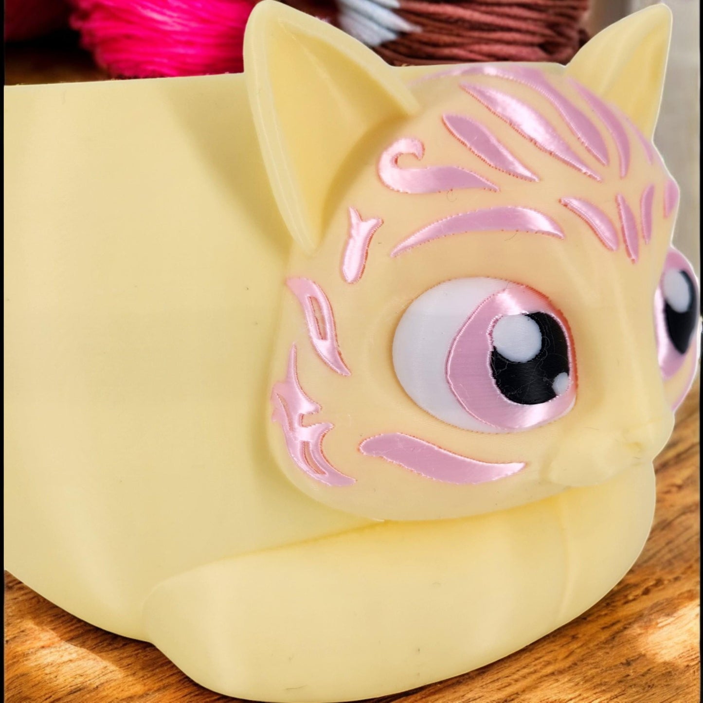 Cat Bobble Yarn Bowl - Perfect Gift for Knitting & Crochet Lovers, Feline Themed Accessory, Handmade Yarn Organizer