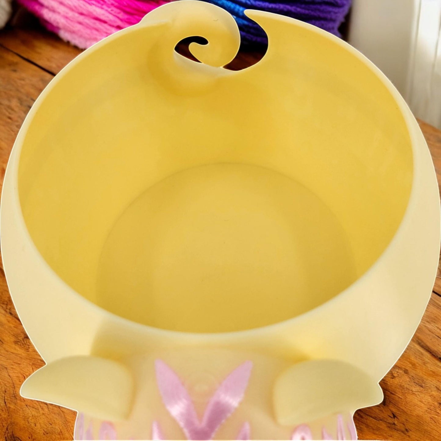 Cat Bobble Yarn Bowl - Perfect Gift for Knitting & Crochet Lovers, Feline Themed Accessory, Handmade Yarn Organizer