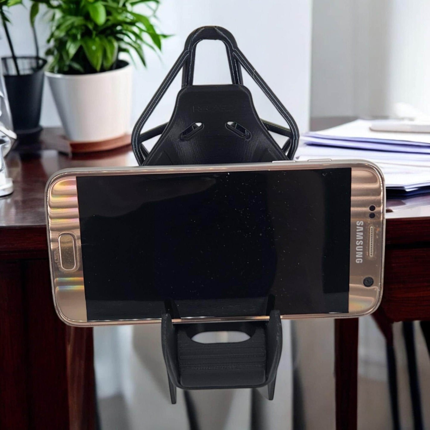 Racing Seat Phone Holder | Gift for Car Enthusiasts, Mechanics & Petrol Lovers | Desk Arrangement, Birthday Gift