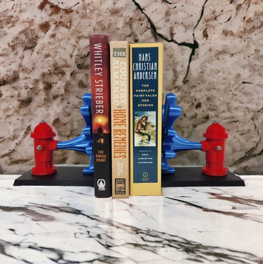 Firefighter Book Nook - 3D Printed Fire Scene Diorama - Water Spray Fire Hydrant Decor - Unique Gift for Book Lovers