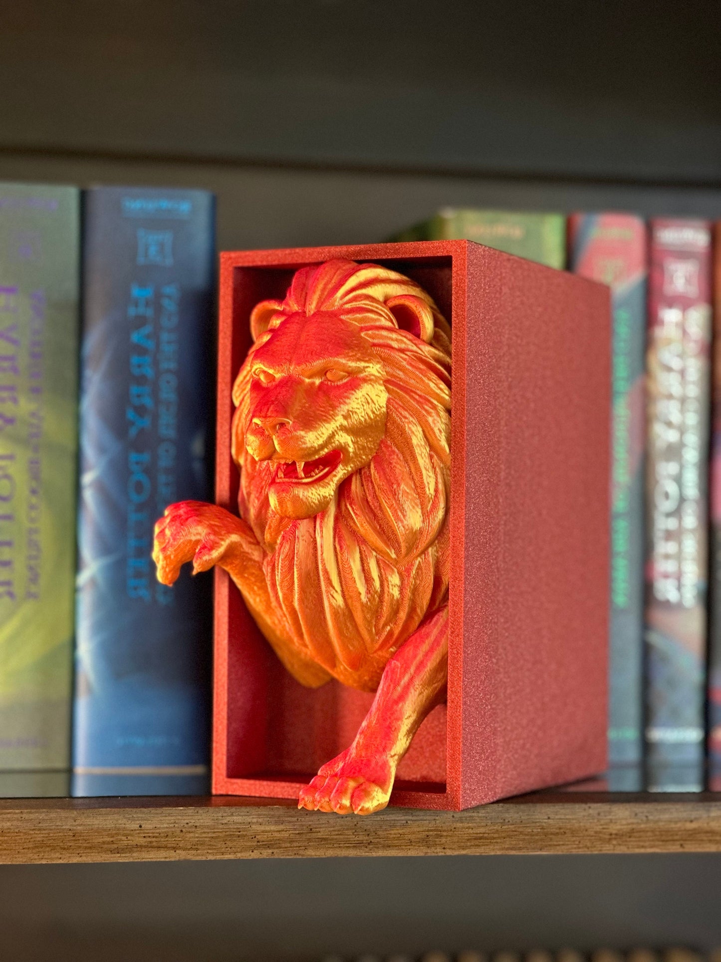 Gryffindor Lion Emerging: 3D Printed Book Nook D and D Fantasy Horror Enthusiasts Shelf Decor End