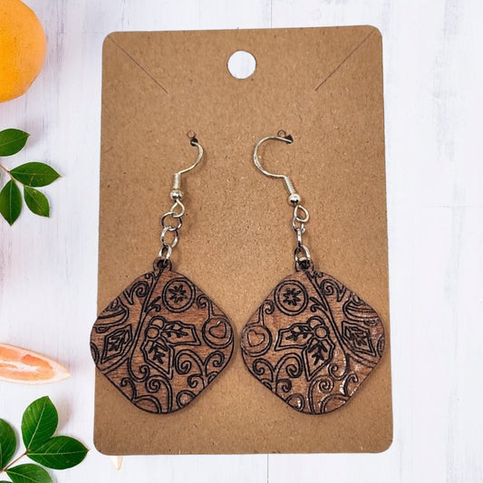 Boho Paisley Engraved Wooden Print Dangle Earrings - Artistic Wood Jewelry with Bohemian Flair