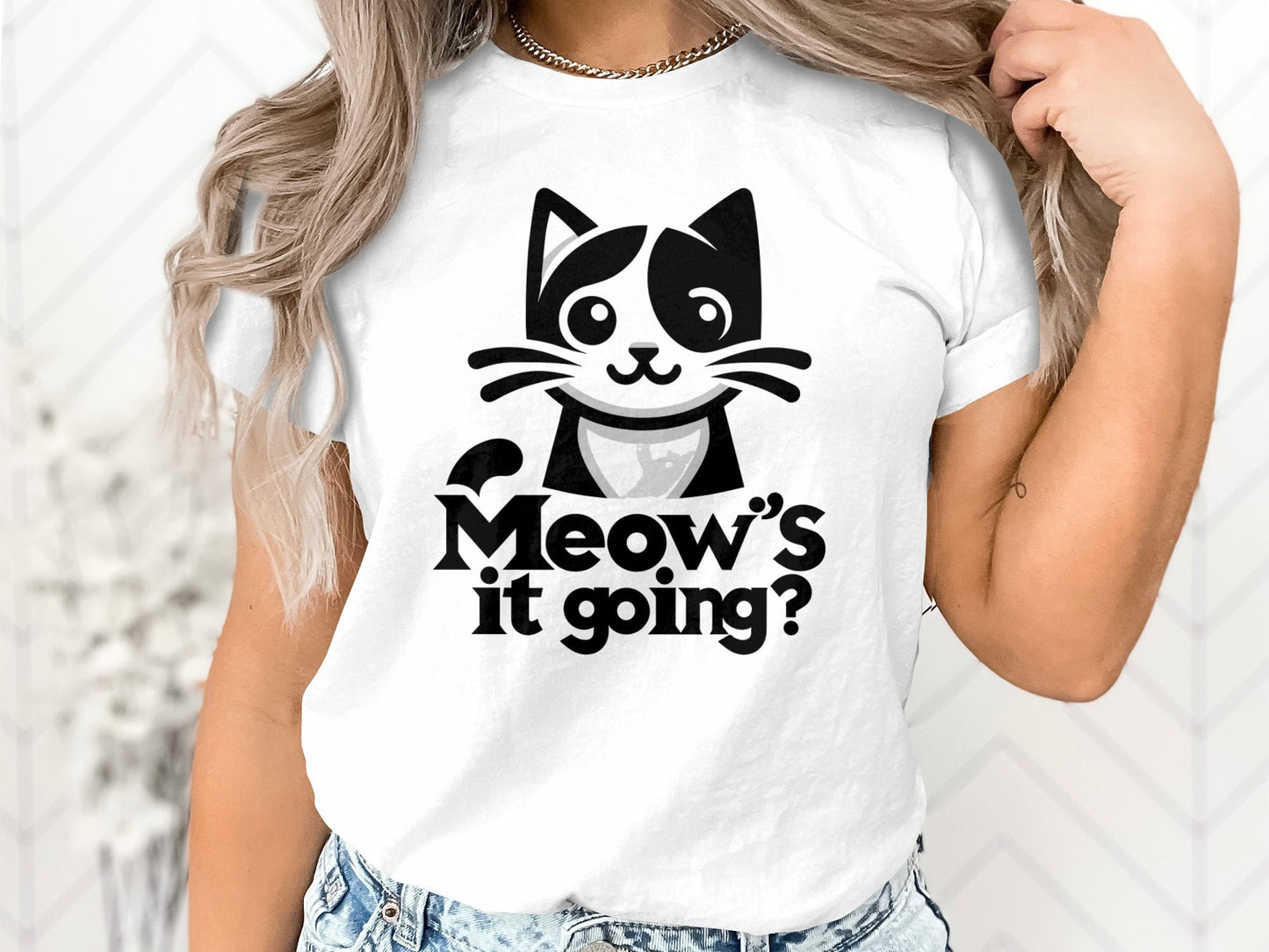 Meow's It Going Shirt - Funny Cat Pun Shirt - Cute Sayings Kitten Tee